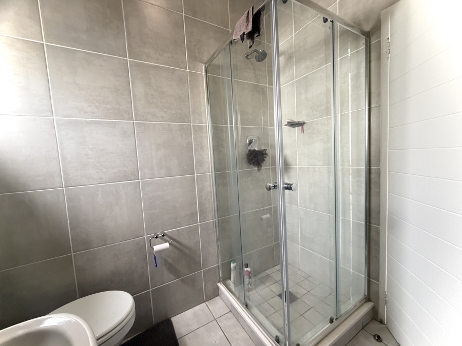 1 Bedroom Property for Sale in Linbro Park Gauteng