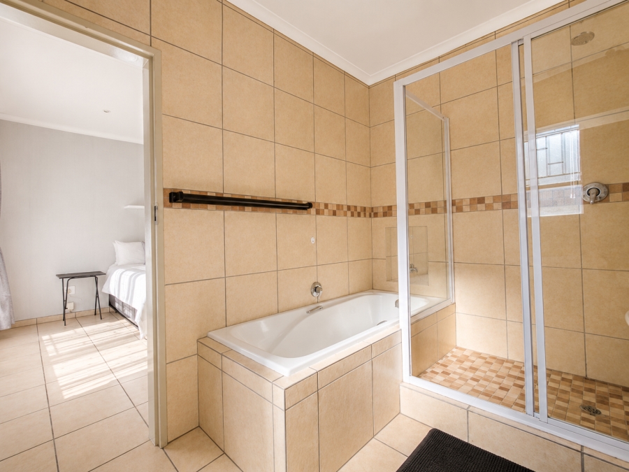2 Bedroom Property for Sale in Three Rivers Gauteng