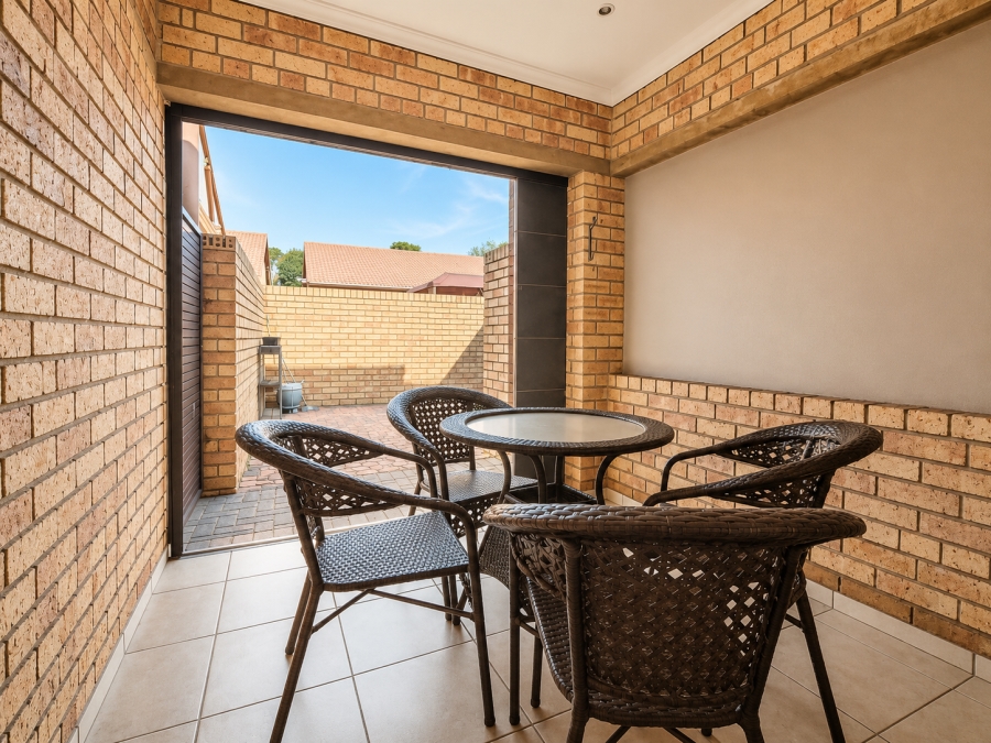 2 Bedroom Property for Sale in Three Rivers Gauteng