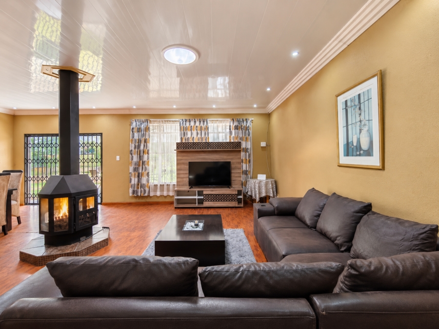 2 Bedroom Property for Sale in Three Rivers Gauteng