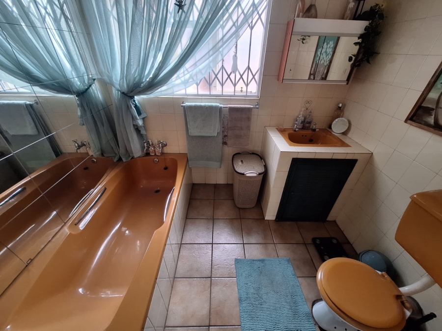 3 Bedroom Property for Sale in Vanderbijlpark Sw 2 Gauteng