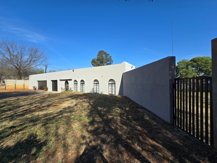 3 Bedroom Property for Sale in Klipwater Gauteng