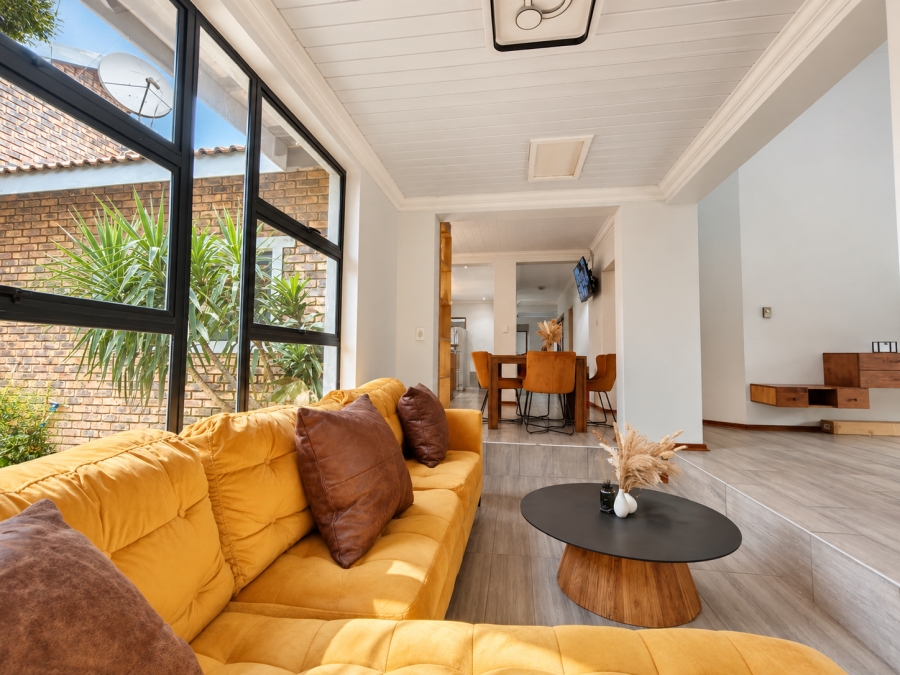 4 Bedroom Property for Sale in Three Rivers Proper Gauteng