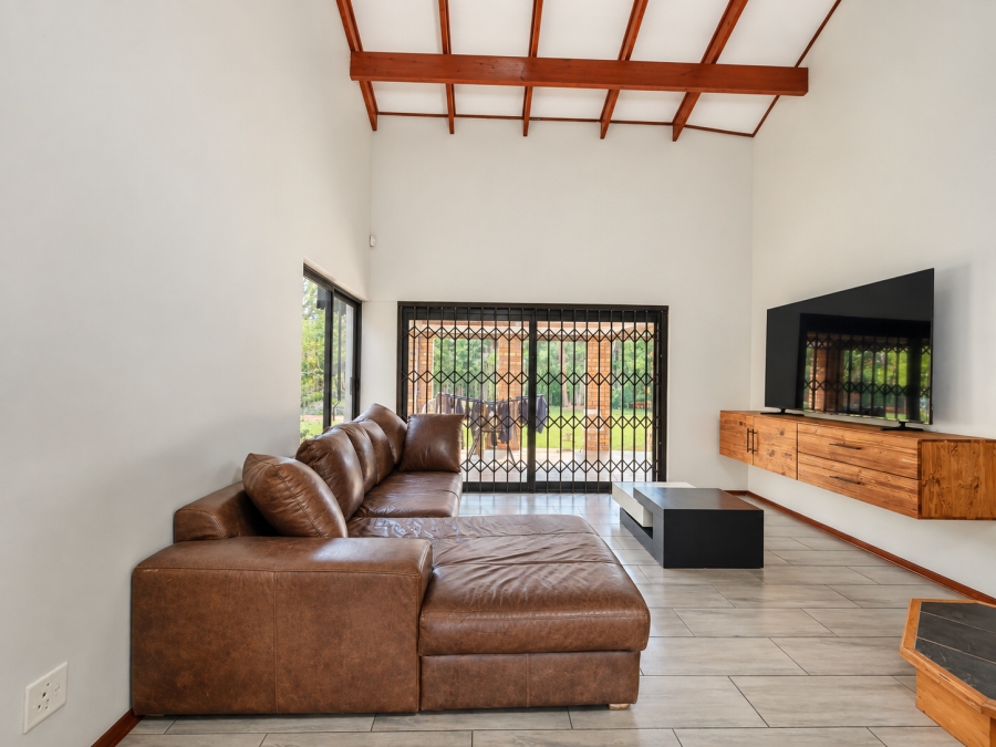 4 Bedroom Property for Sale in Three Rivers Proper Gauteng