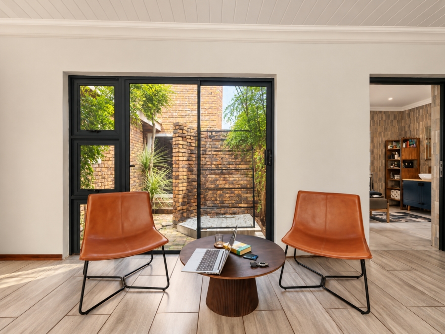 4 Bedroom Property for Sale in Three Rivers Proper Gauteng