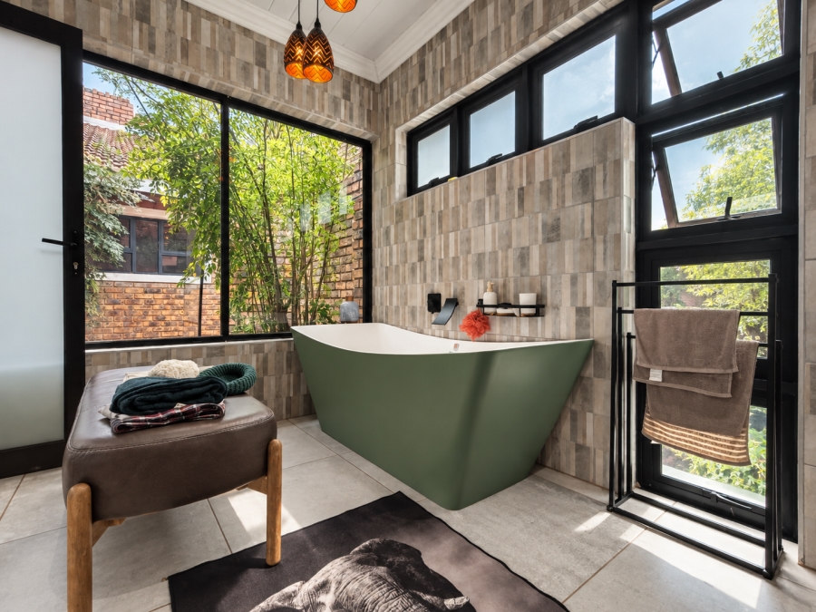 4 Bedroom Property for Sale in Three Rivers Proper Gauteng