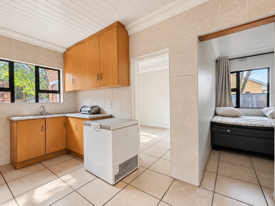 4 Bedroom Property for Sale in Three Rivers Proper Gauteng