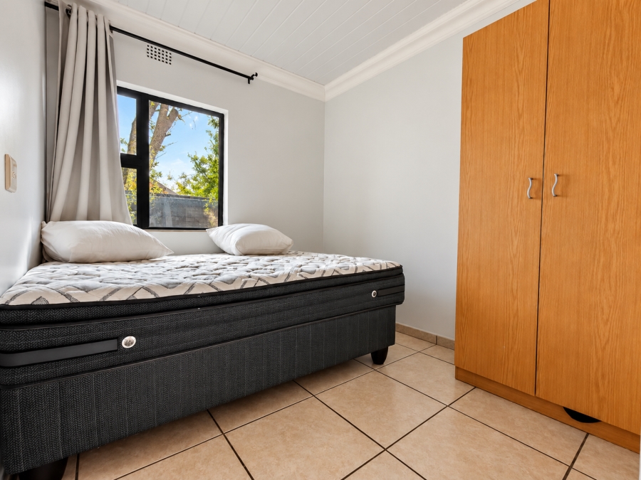 4 Bedroom Property for Sale in Three Rivers Proper Gauteng