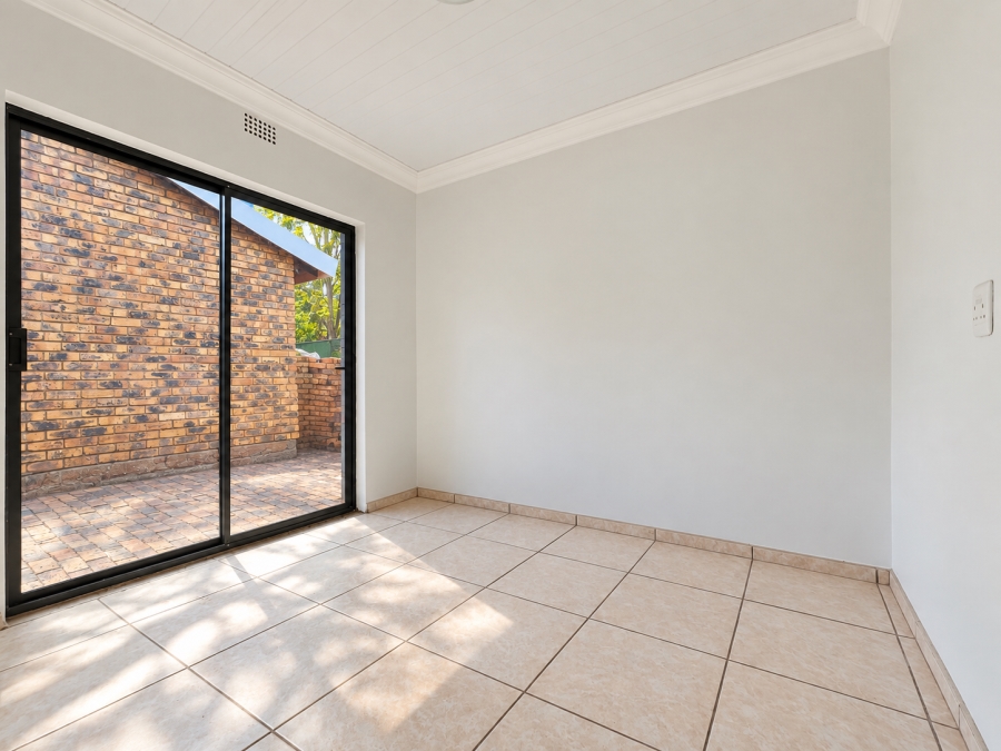 4 Bedroom Property for Sale in Three Rivers Proper Gauteng