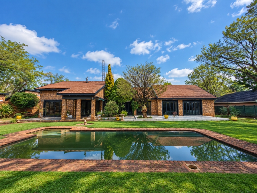 4 Bedroom Property for Sale in Three Rivers Proper Gauteng