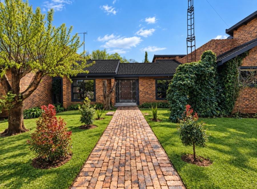 4 Bedroom Property for Sale in Three Rivers Proper Gauteng
