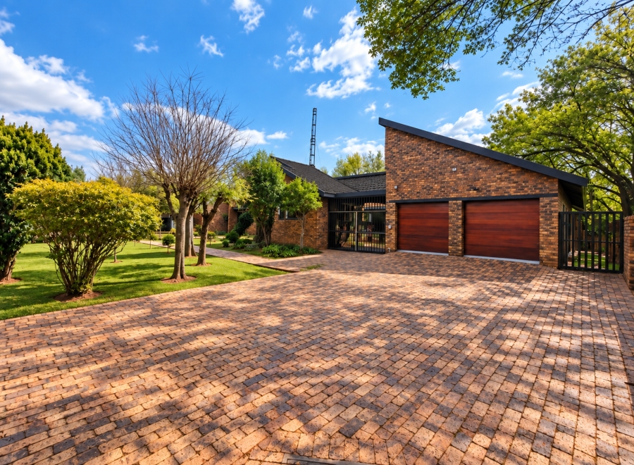 4 Bedroom Property for Sale in Three Rivers Proper Gauteng