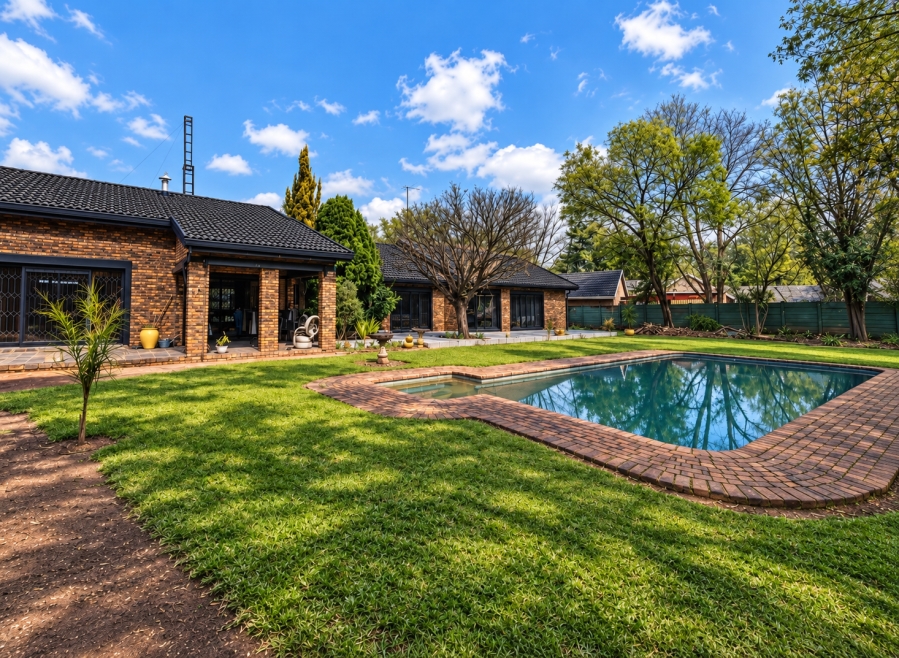 4 Bedroom Property for Sale in Three Rivers Proper Gauteng