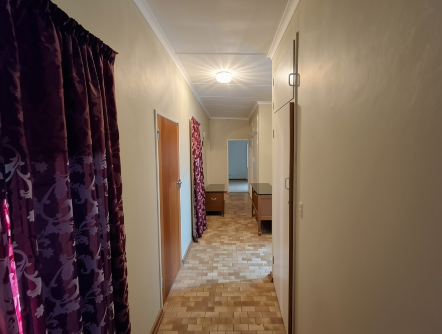 7 Bedroom Property for Sale in Florauna Gauteng