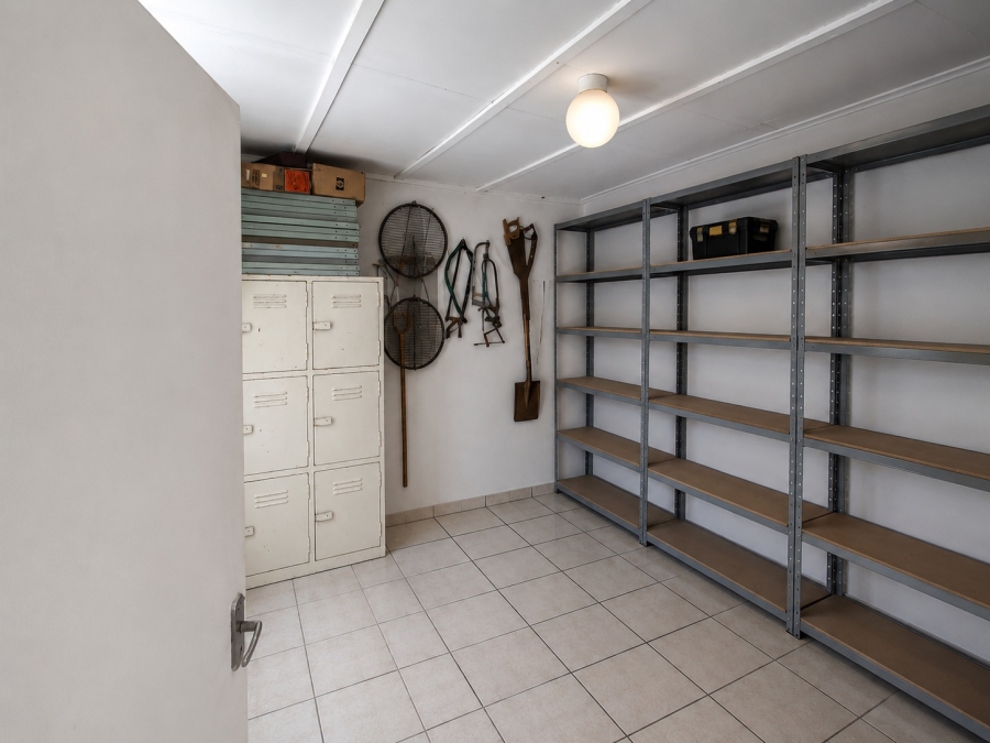 7 Bedroom Property for Sale in Florauna Gauteng