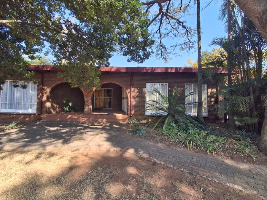 7 Bedroom Property for Sale in Florauna Gauteng