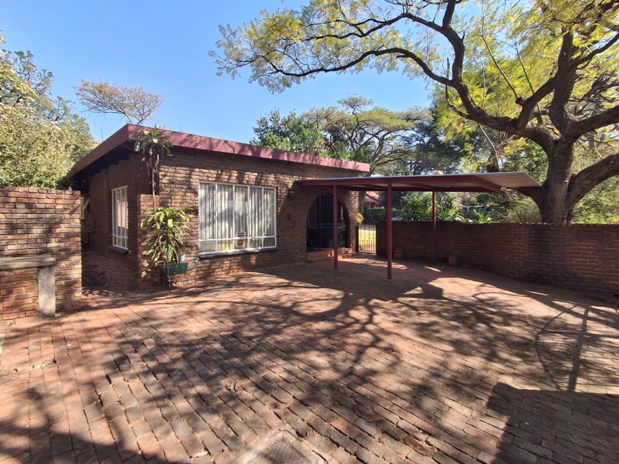 7 Bedroom Property for Sale in Florauna Gauteng