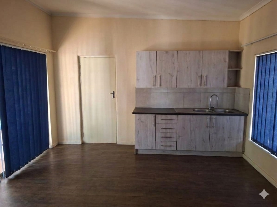 7 Bedroom Property for Sale in Florauna Gauteng