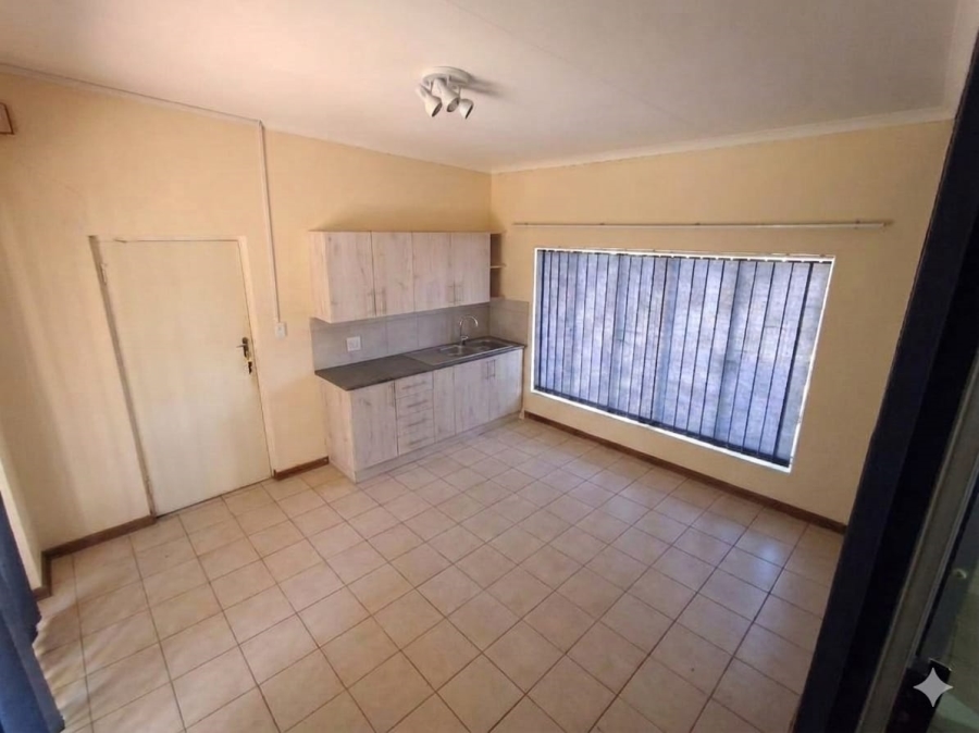 7 Bedroom Property for Sale in Florauna Gauteng