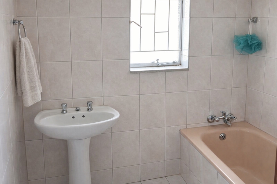 3 Bedroom Property for Sale in Hornsoord A H Gauteng