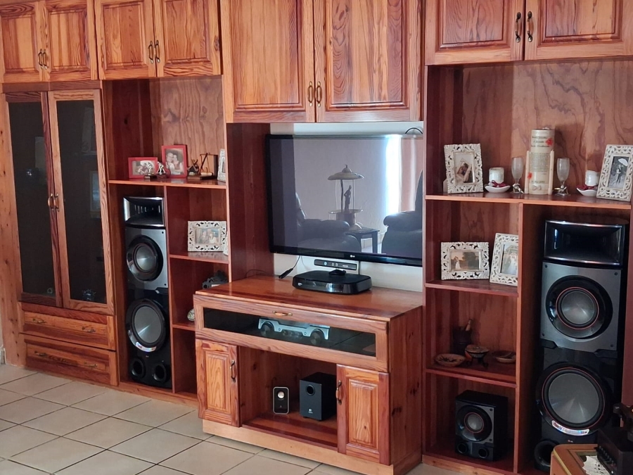 3 Bedroom Property for Sale in Hornsoord A H Gauteng