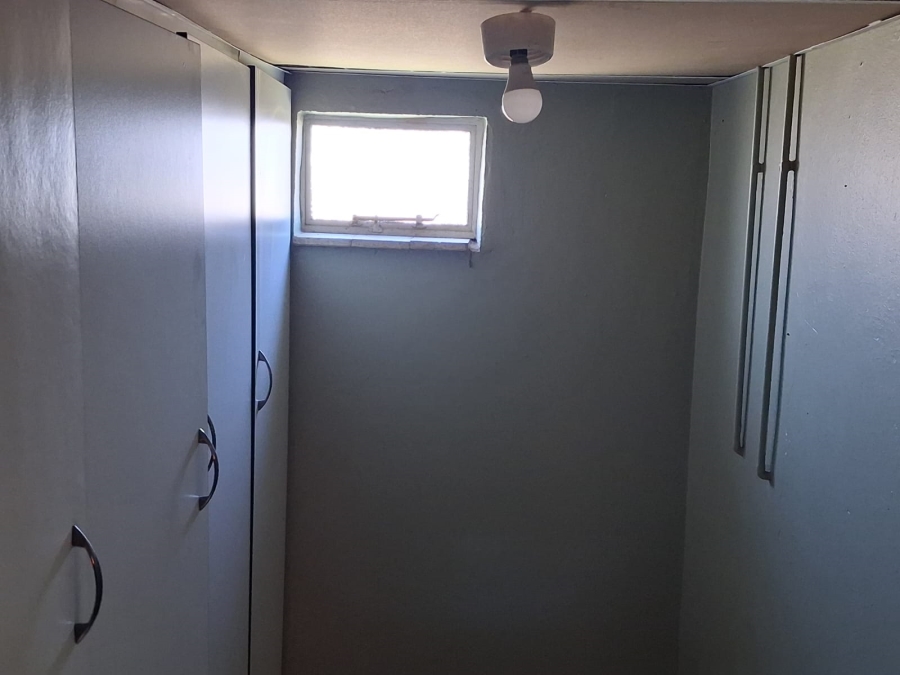 3 Bedroom Property for Sale in Hornsoord A H Gauteng