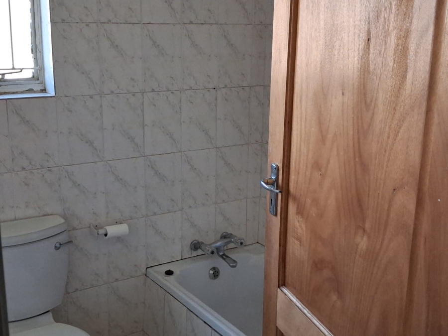 3 Bedroom Property for Sale in Hornsoord A H Gauteng