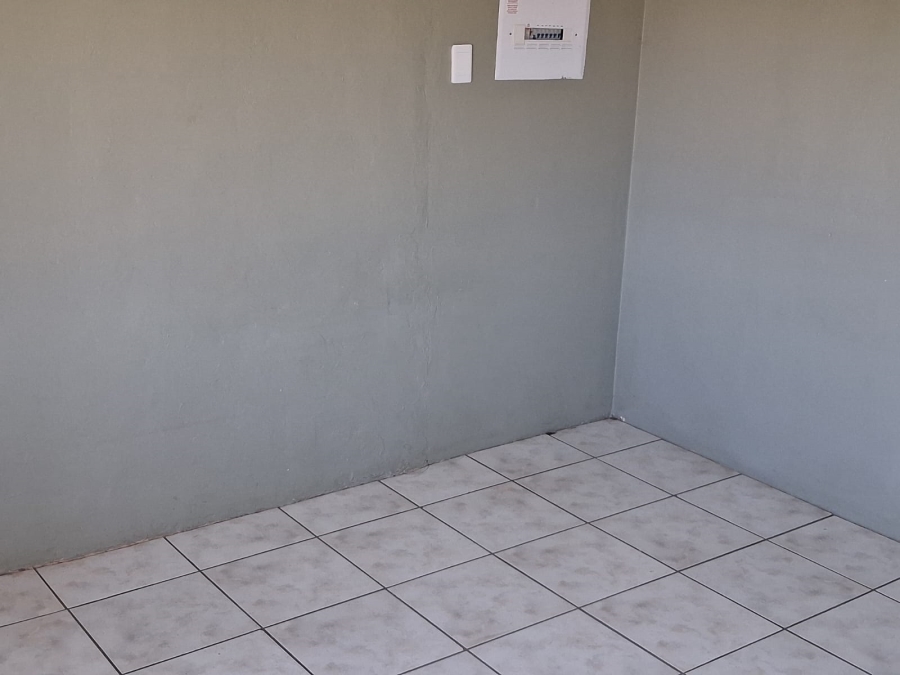 3 Bedroom Property for Sale in Hornsoord A H Gauteng