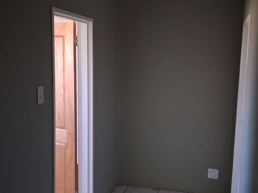 3 Bedroom Property for Sale in Hornsoord A H Gauteng