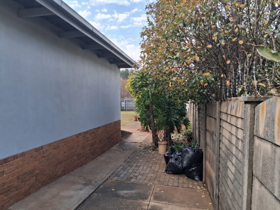 3 Bedroom Property for Sale in Valhalla Gauteng