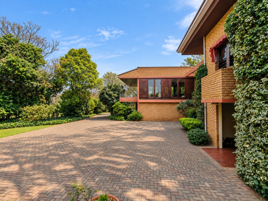 6 Bedroom Property for Sale in Three Rivers Gauteng