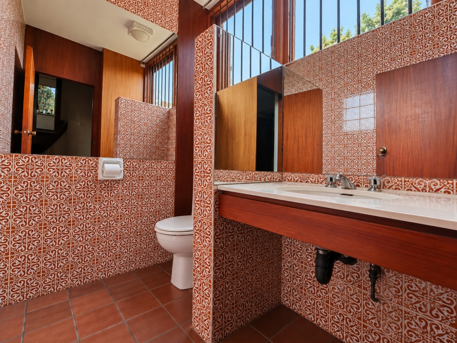 6 Bedroom Property for Sale in Three Rivers Gauteng