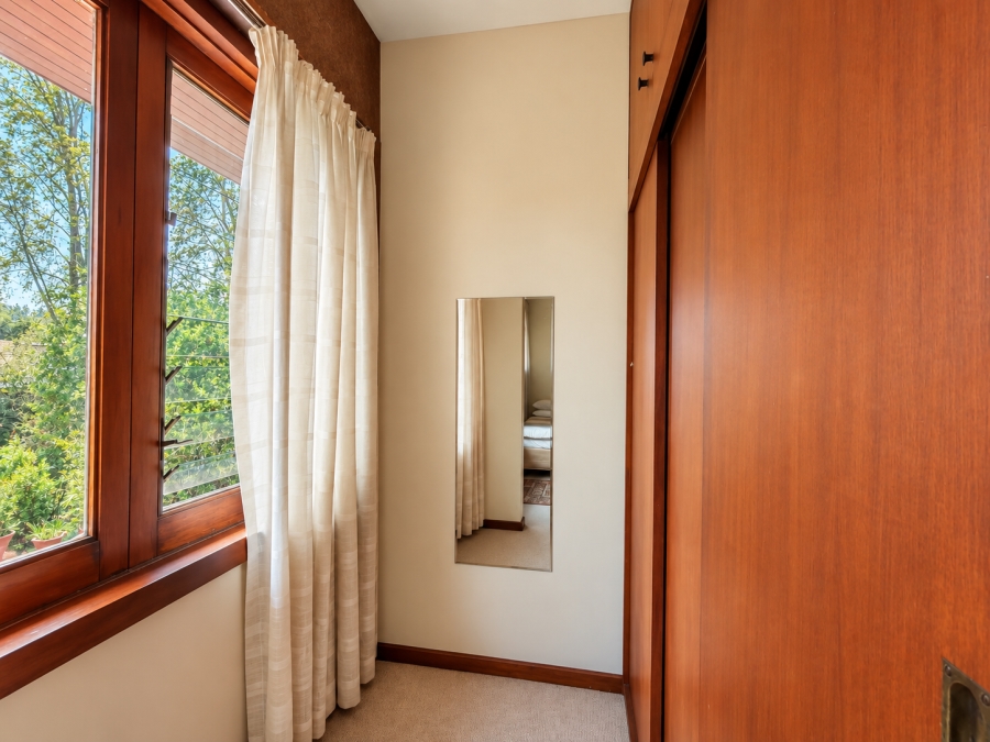 6 Bedroom Property for Sale in Three Rivers Gauteng