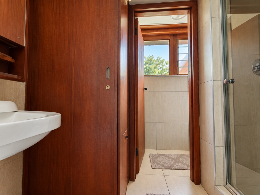 6 Bedroom Property for Sale in Three Rivers Gauteng
