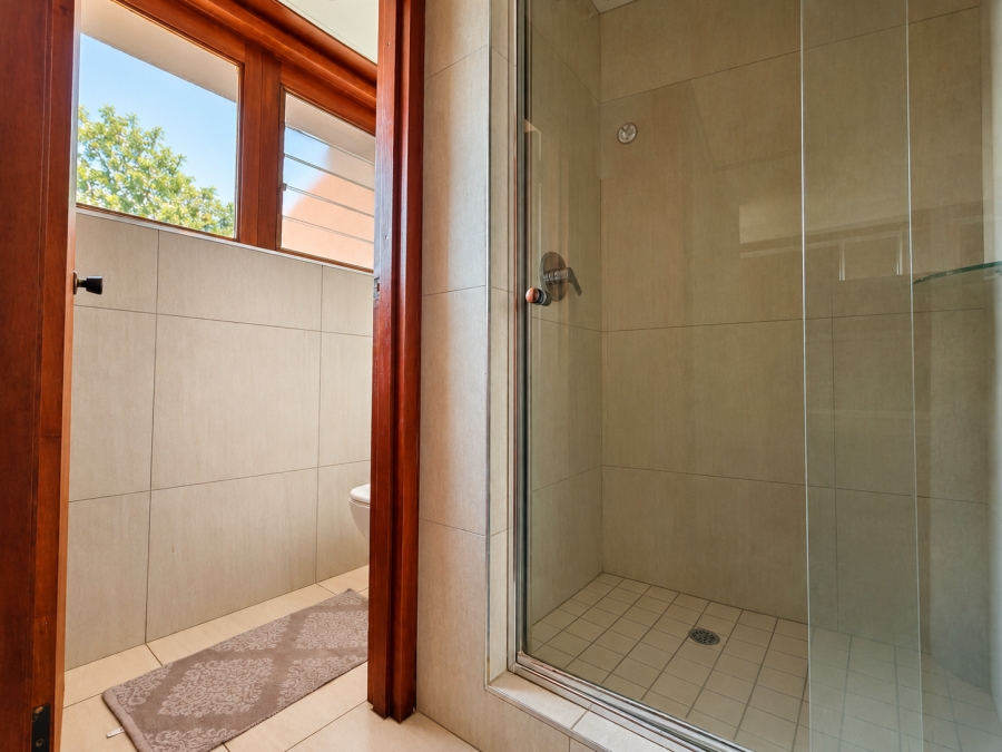 6 Bedroom Property for Sale in Three Rivers Gauteng