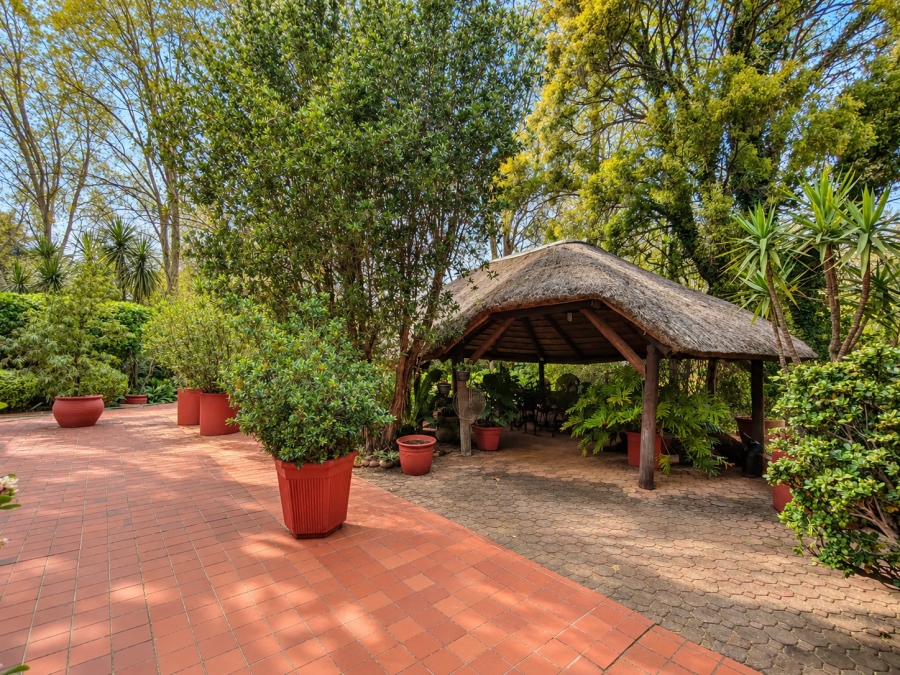 6 Bedroom Property for Sale in Three Rivers Gauteng