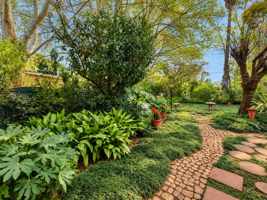 6 Bedroom Property for Sale in Three Rivers Gauteng