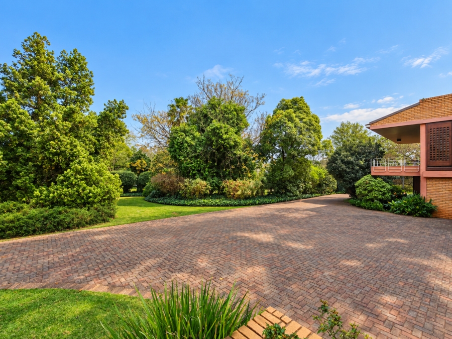 6 Bedroom Property for Sale in Three Rivers Gauteng