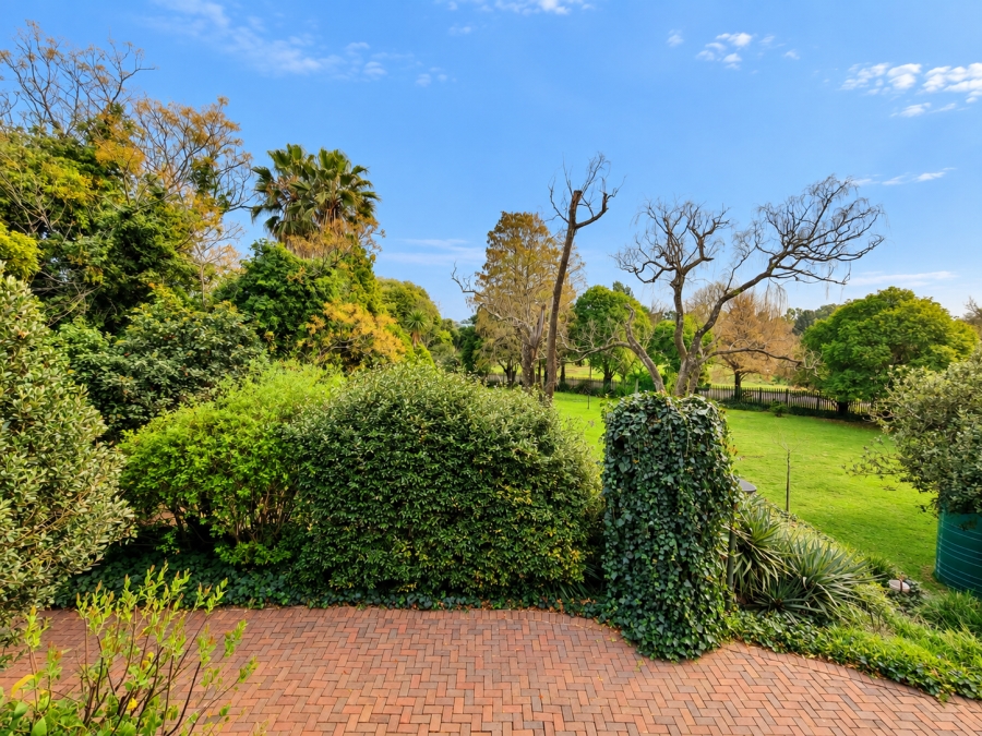 6 Bedroom Property for Sale in Three Rivers Gauteng