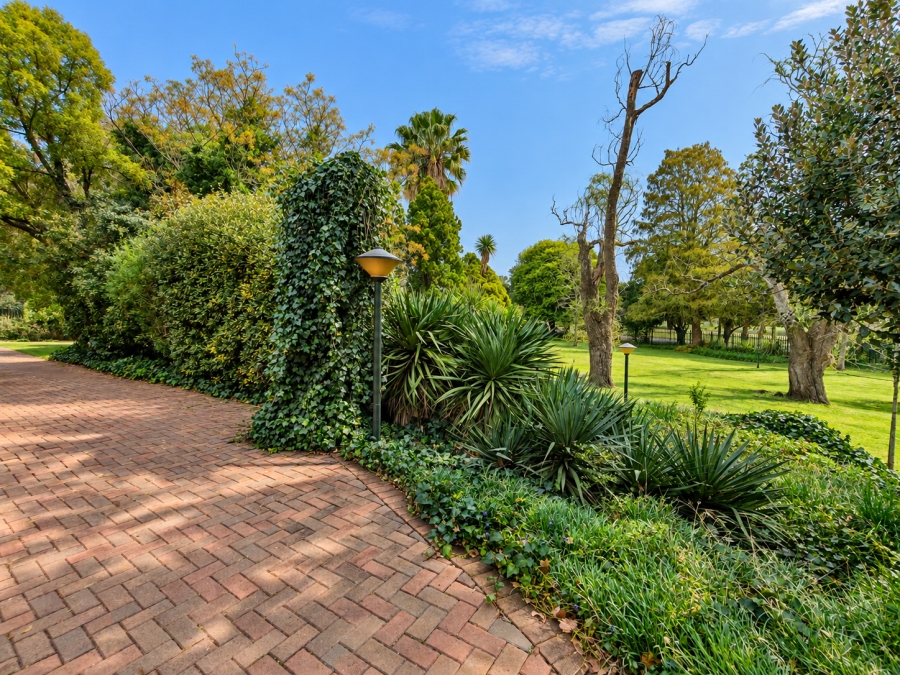 6 Bedroom Property for Sale in Three Rivers Gauteng