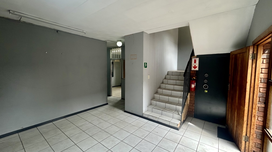 To Let Commercial Property for Rent in East Lynne Gauteng