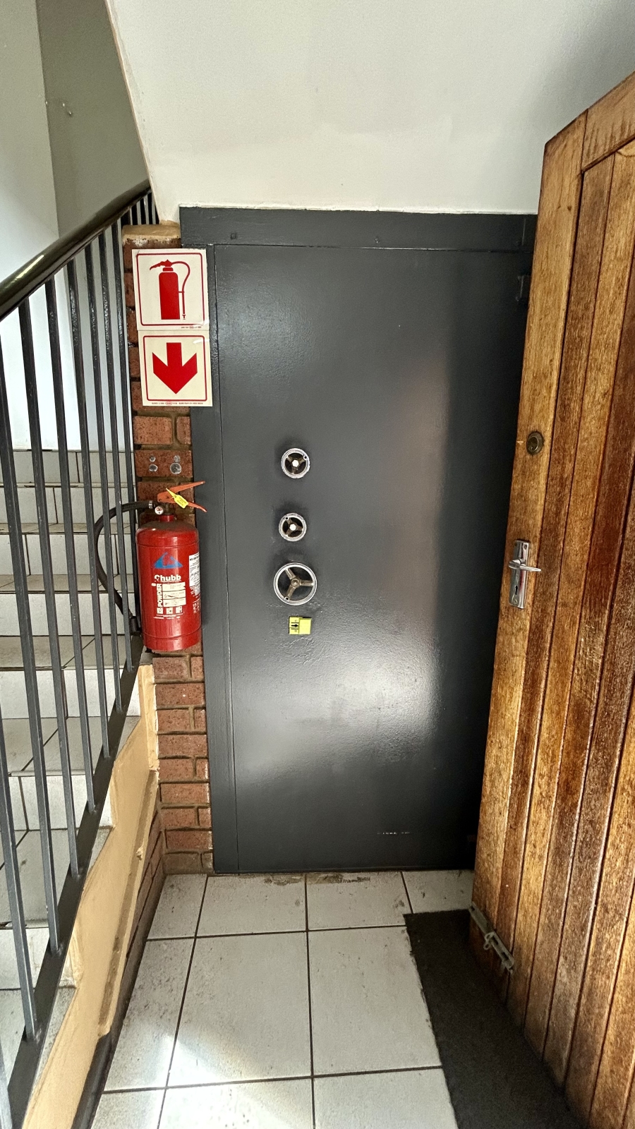 To Let Commercial Property for Rent in East Lynne Gauteng