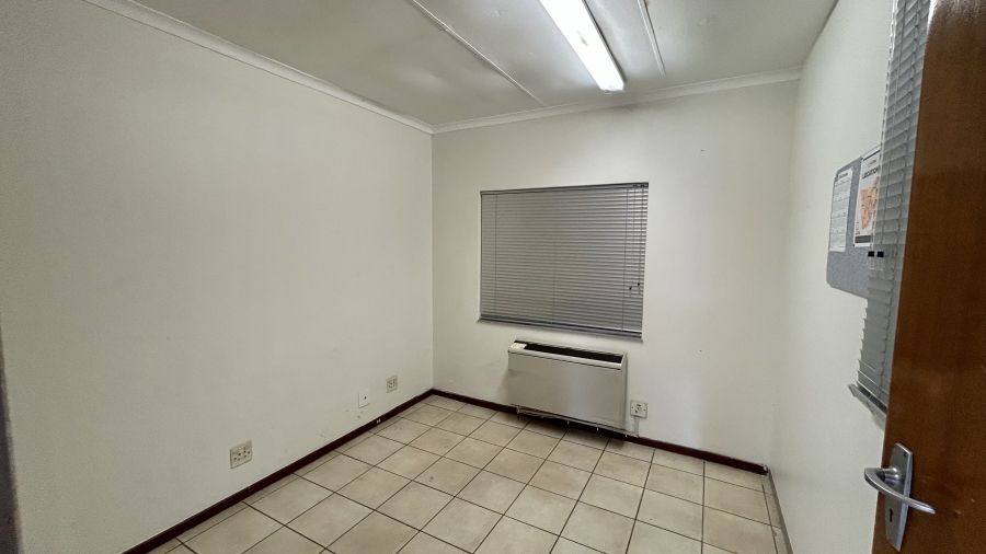 To Let Commercial Property for Rent in East Lynne Gauteng