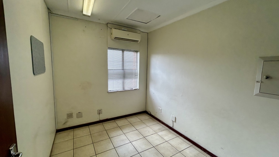 To Let Commercial Property for Rent in East Lynne Gauteng
