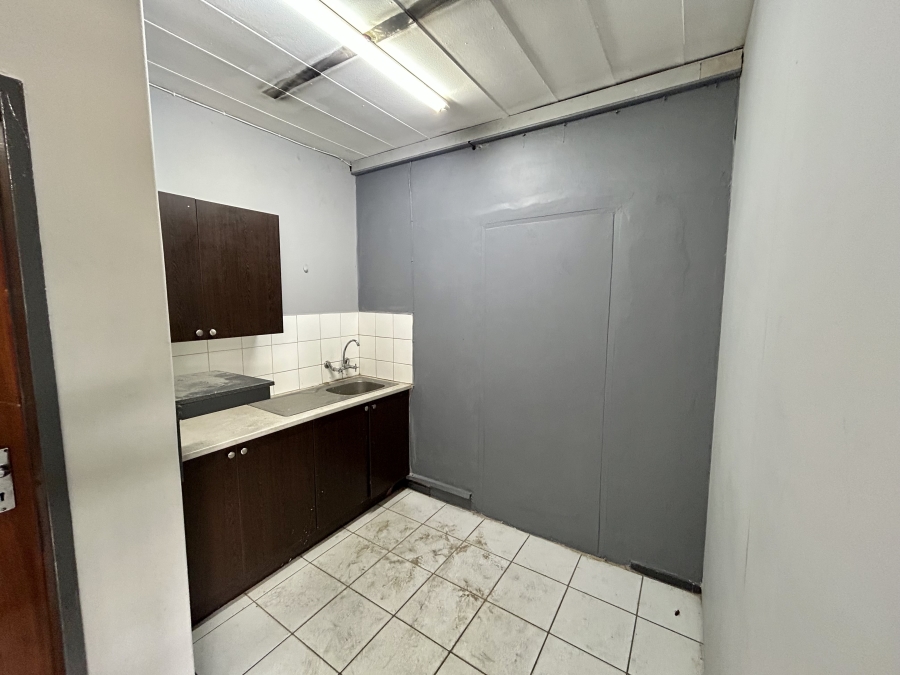 To Let Commercial Property for Rent in East Lynne Gauteng