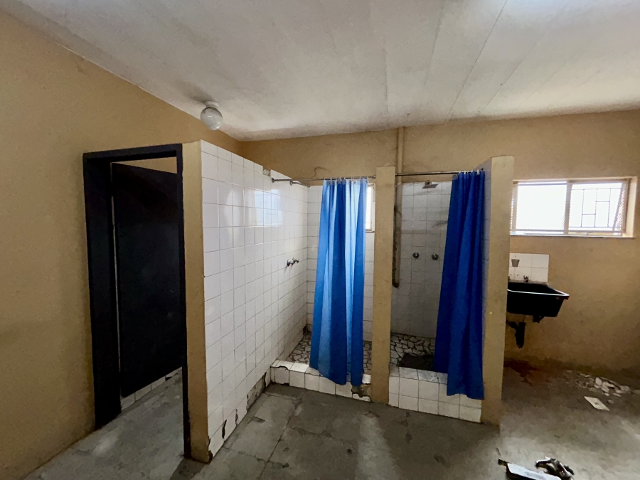 To Let Commercial Property for Rent in East Lynne Gauteng