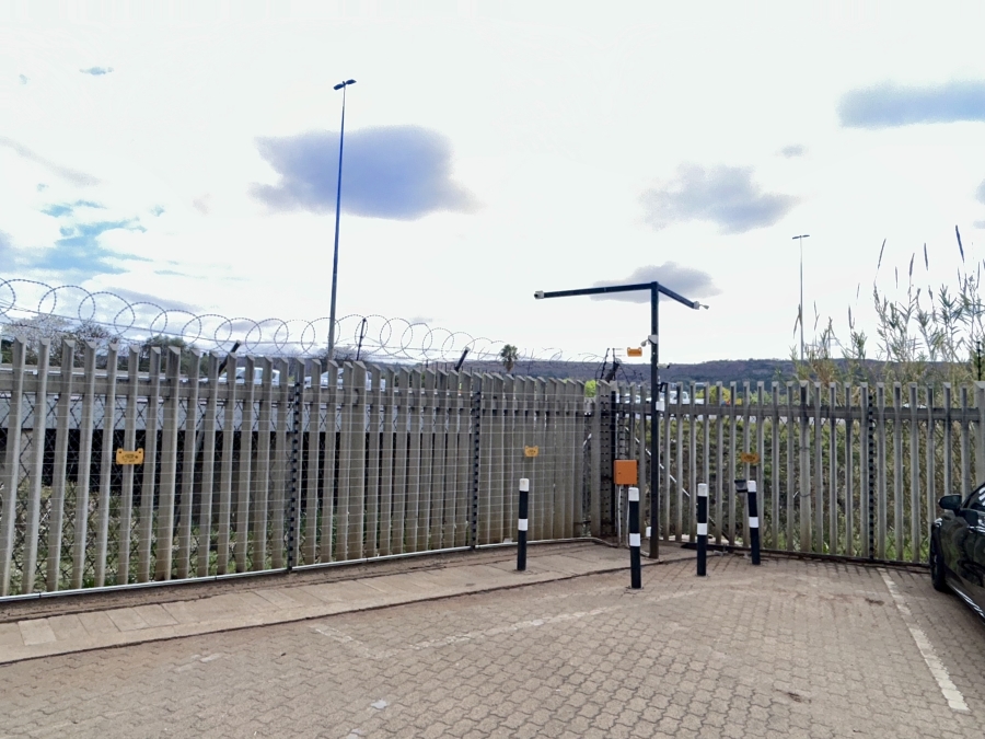 To Let Commercial Property for Rent in East Lynne Gauteng