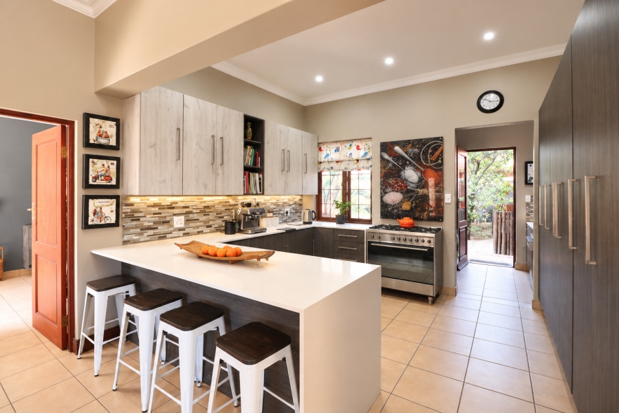 5 Bedroom Property for Sale in Carlswald North Estate Gauteng