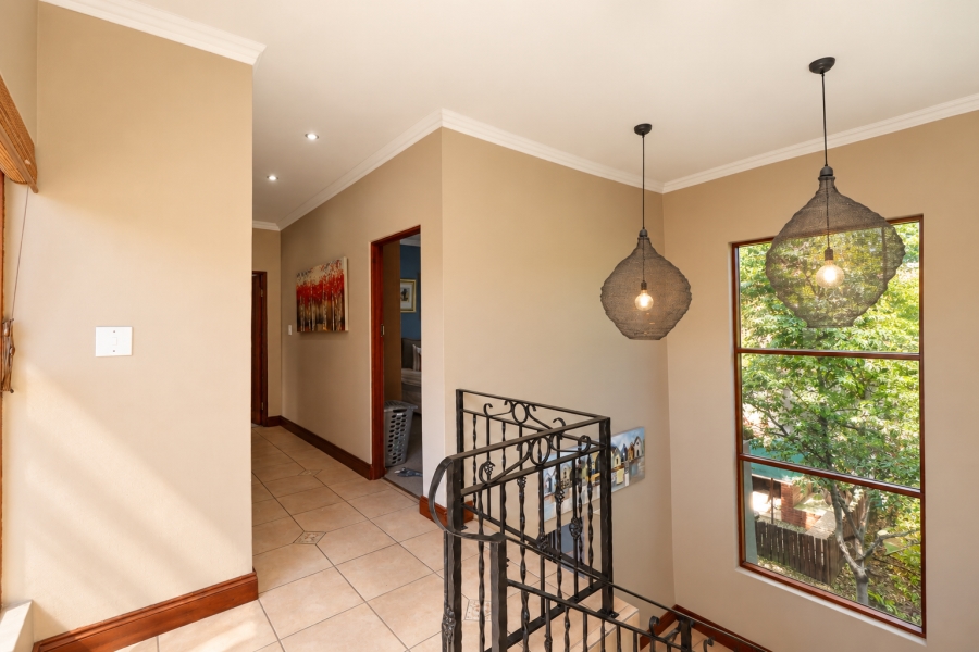 5 Bedroom Property for Sale in Carlswald North Estate Gauteng