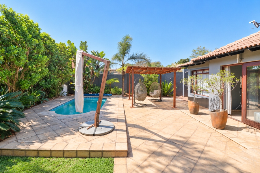 5 Bedroom Property for Sale in Carlswald North Estate Gauteng